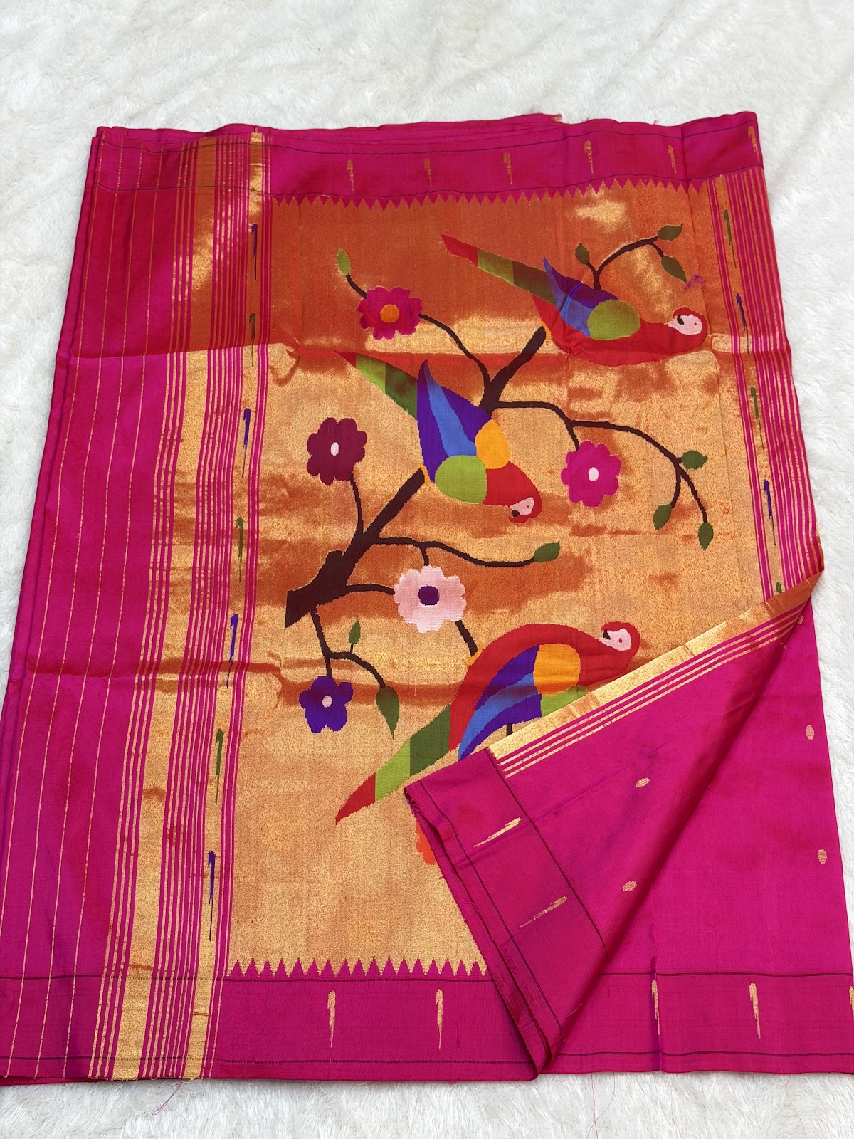 Single Muniya Paithani