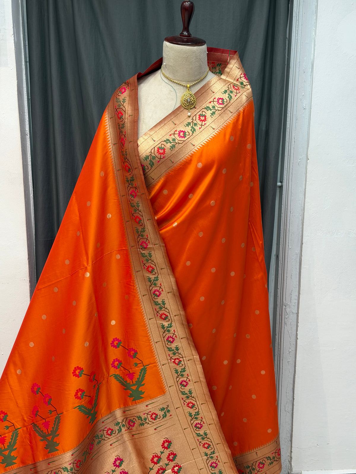 Soft silk Aaswali border
