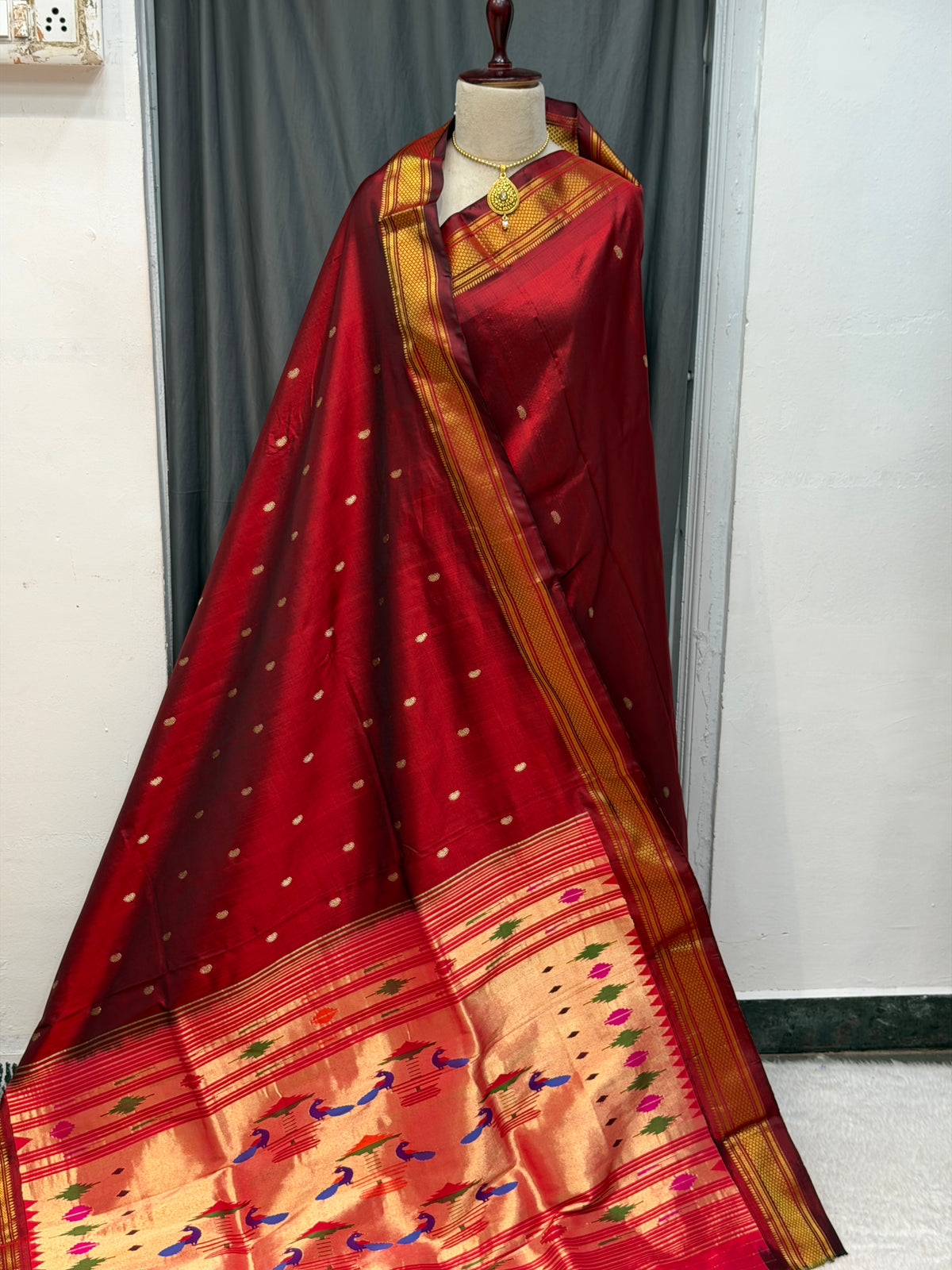 Traditional Yeola Paithani