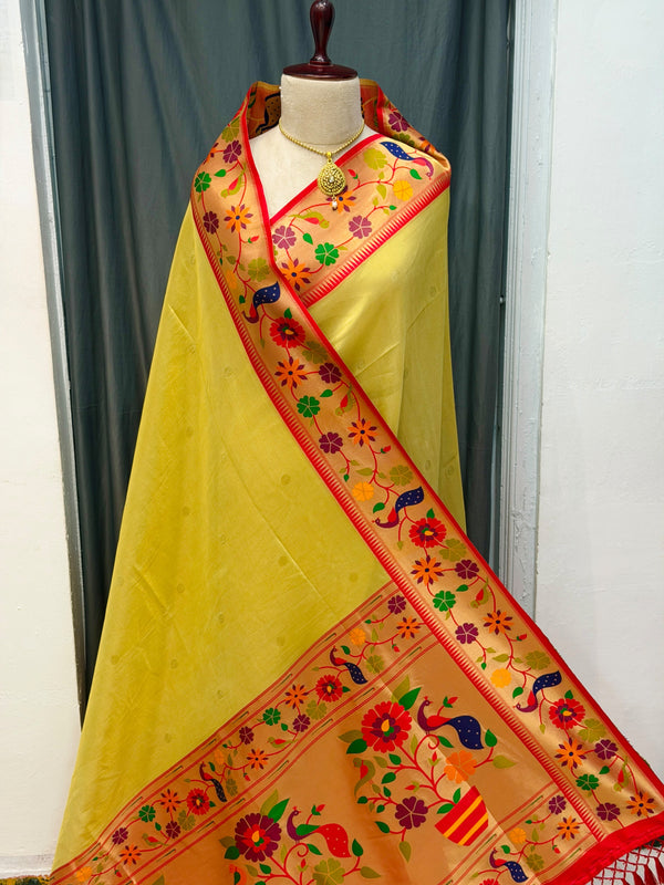 Flower border tissue paithani