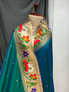 Soft silk Swan and parrot border - Angle 2